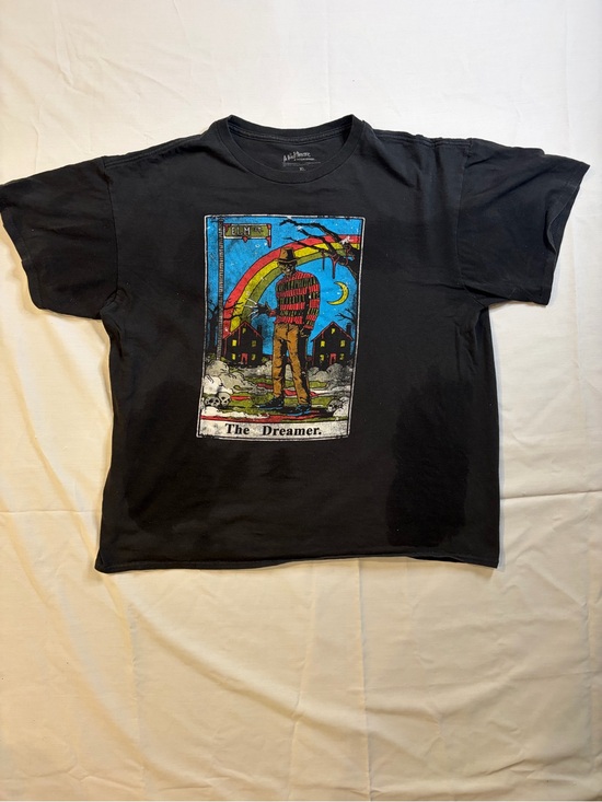 Source Unknown Other - Source Unknown Black Graphic Tee with Rainbow Dreamer Print